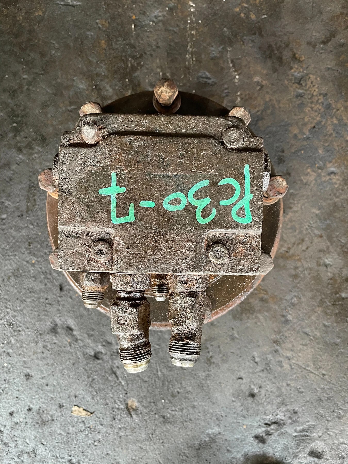 ตัวเดิน (Travel Motor) PC30-7 ตัวเดิน (Travel Motor) มือสอง รูปที่ 5