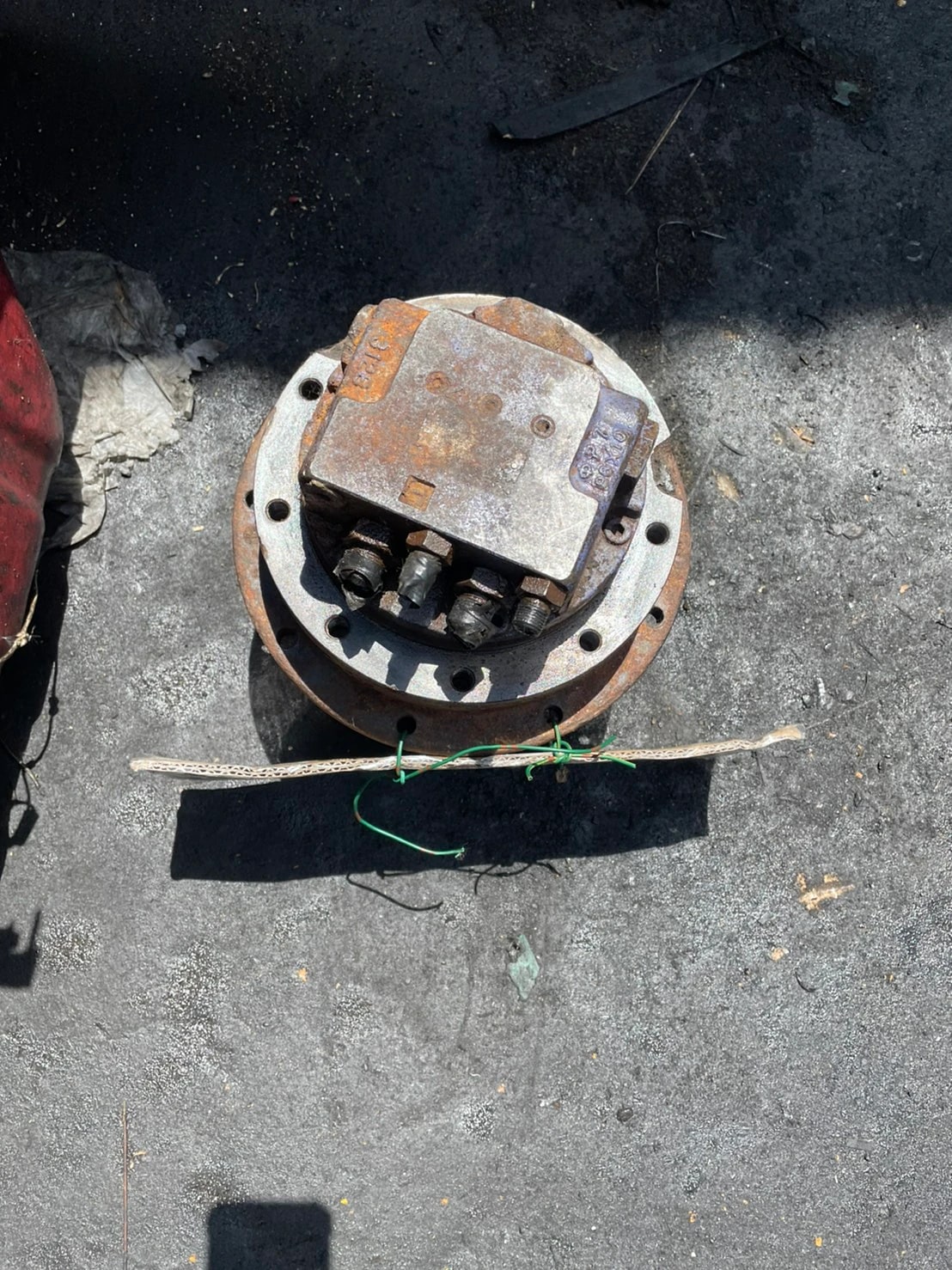 ตัวเดิน (Travel Motor) PC40-6 ตัวเดิน (Travel Motor) มือสอง รูปที่ 5