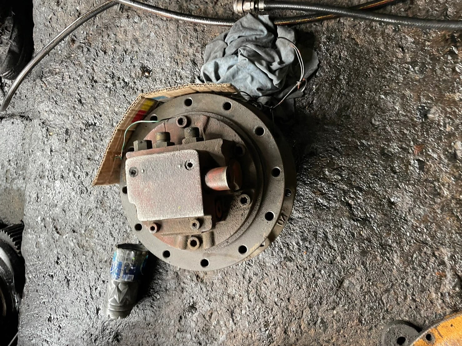 ตัวเดิน (Travel Motor) SK45 ตัวเดิน (Travel Motor) มือสอง